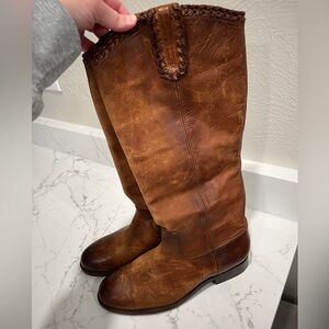 Frye womens boots size 8, brown, in good condition